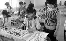 教育部要求中小学开设书法课 专业教师缺口严重